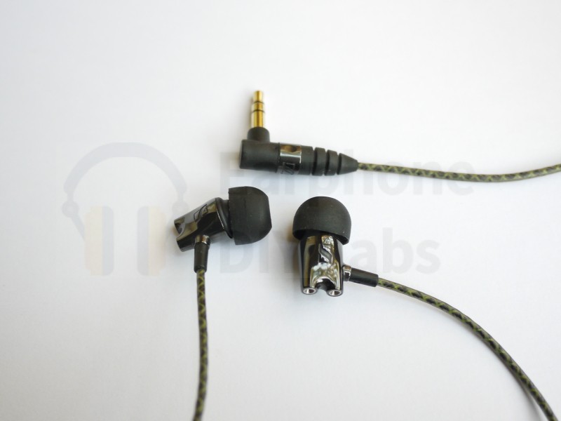 Earbuds with curved front-end